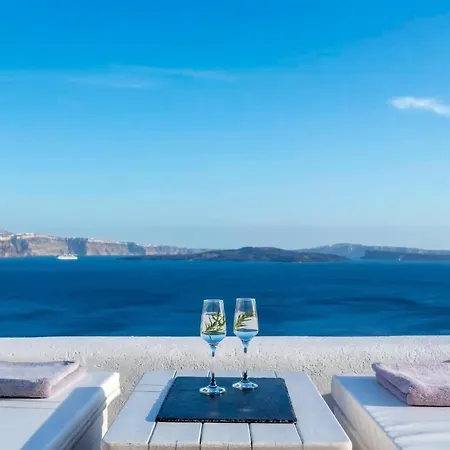 Luxury Santorini Full Moon 1 Bedrooms Outdoor Plunge Pool Sea Caldera View Oia